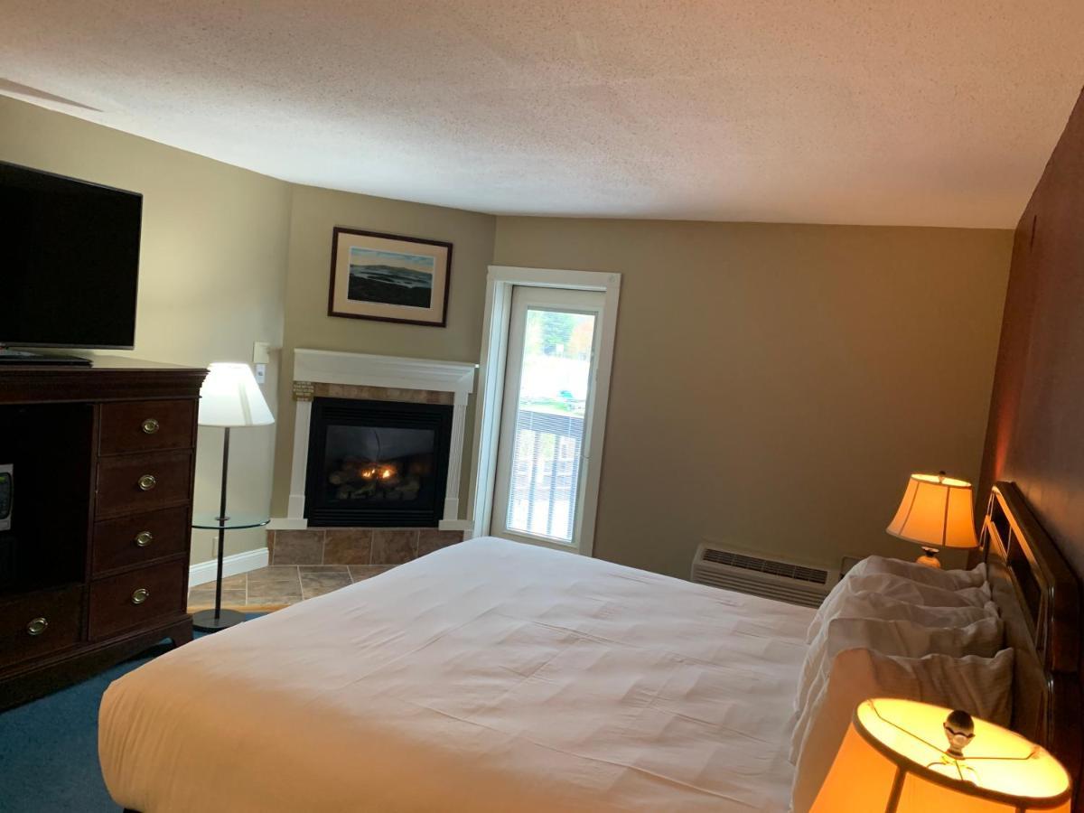 Fireside Inn & Suites Ґілфорд Екстер'єр фото