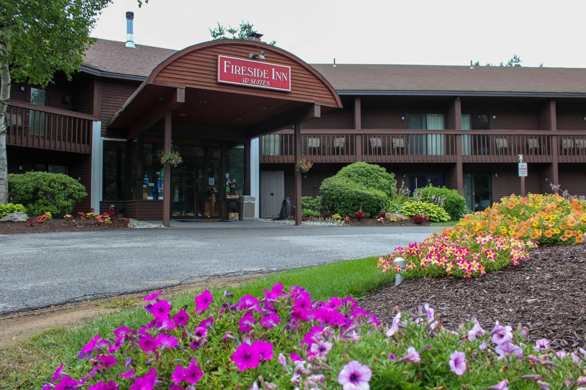 Fireside Inn & Suites Ґілфорд Екстер'єр фото