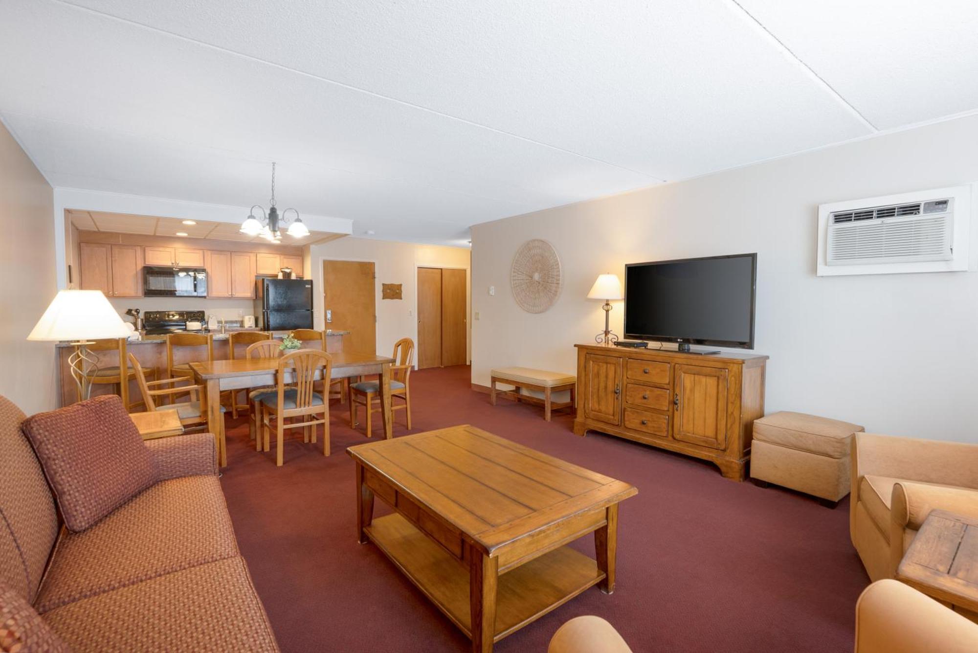 Fireside Inn & Suites Ґілфорд Екстер'єр фото