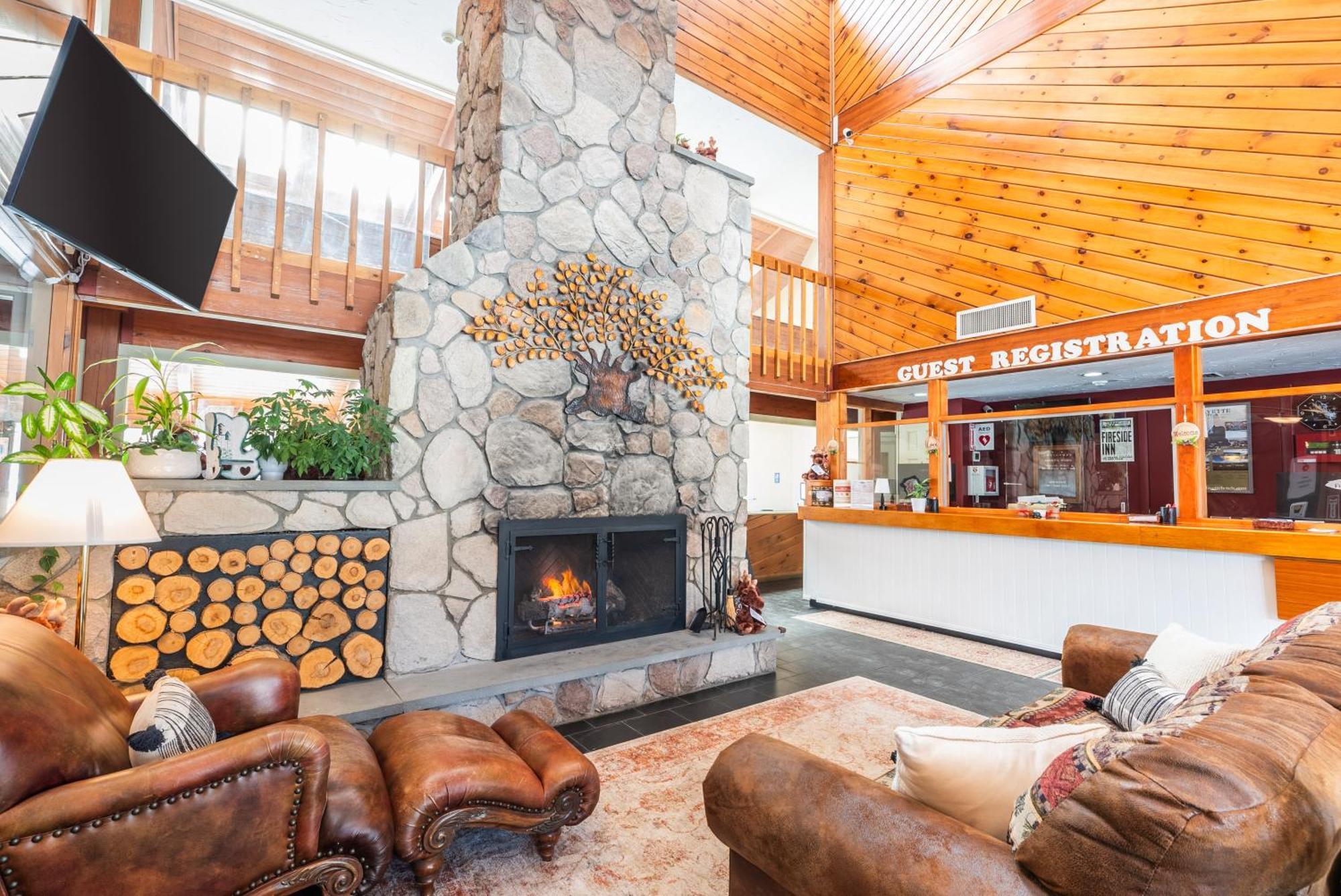 Fireside Inn & Suites Ґілфорд Екстер'єр фото